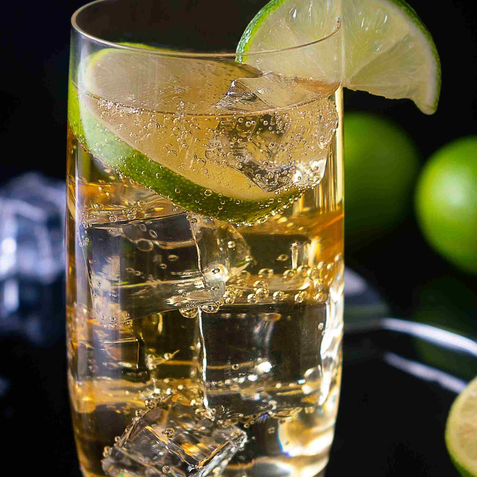 2 Easy Irish Whiskey and Ginger Ale Drink Recipes