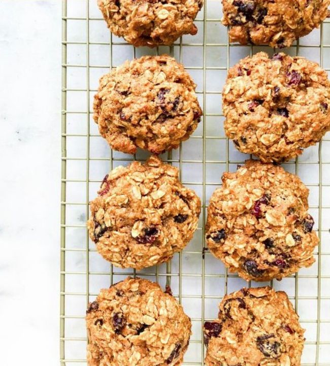 22 Healthy Vegan Oatmeal Cookies For a Weight Loss Snack