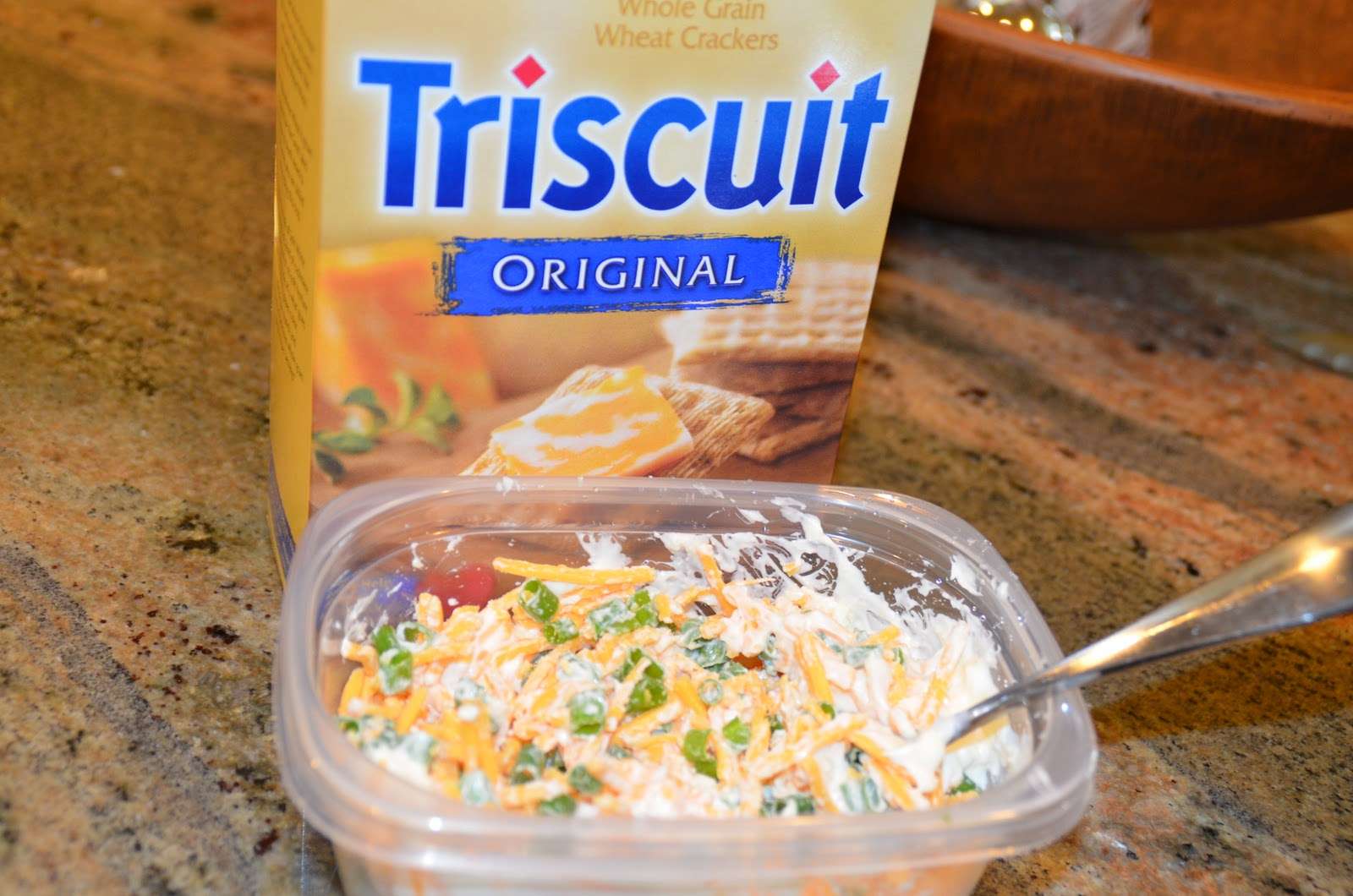 Can I get that recipe?: Triscuit Cheese Bites
