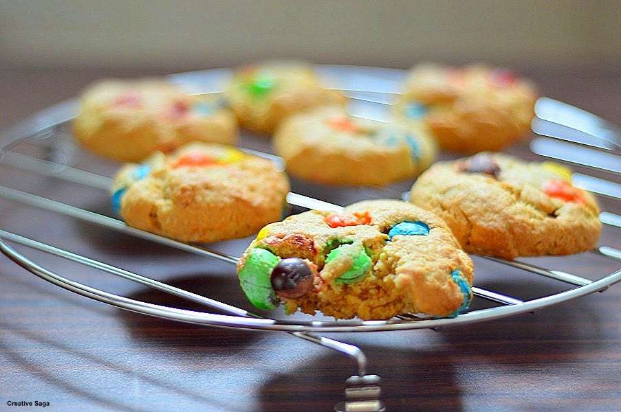 Easy and healthy M &  M cookies recipe