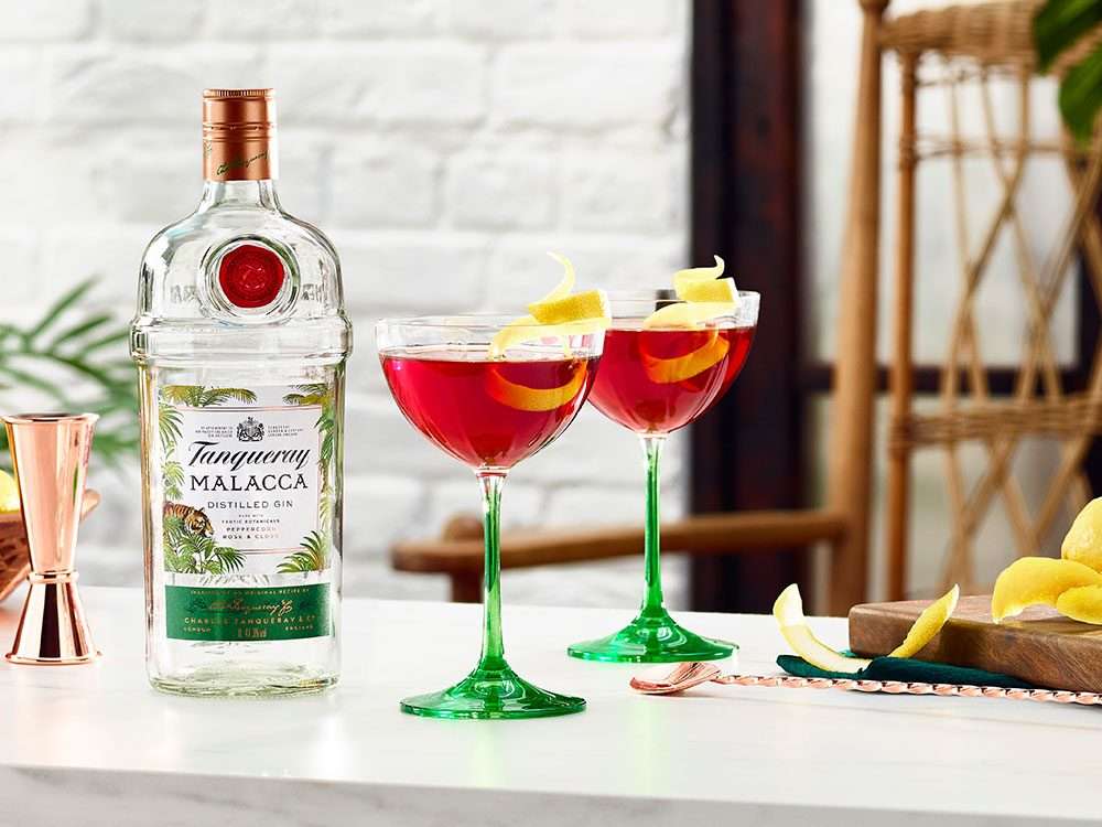 Easy Summer Cocktail Recipe: Tanqueray Martinez