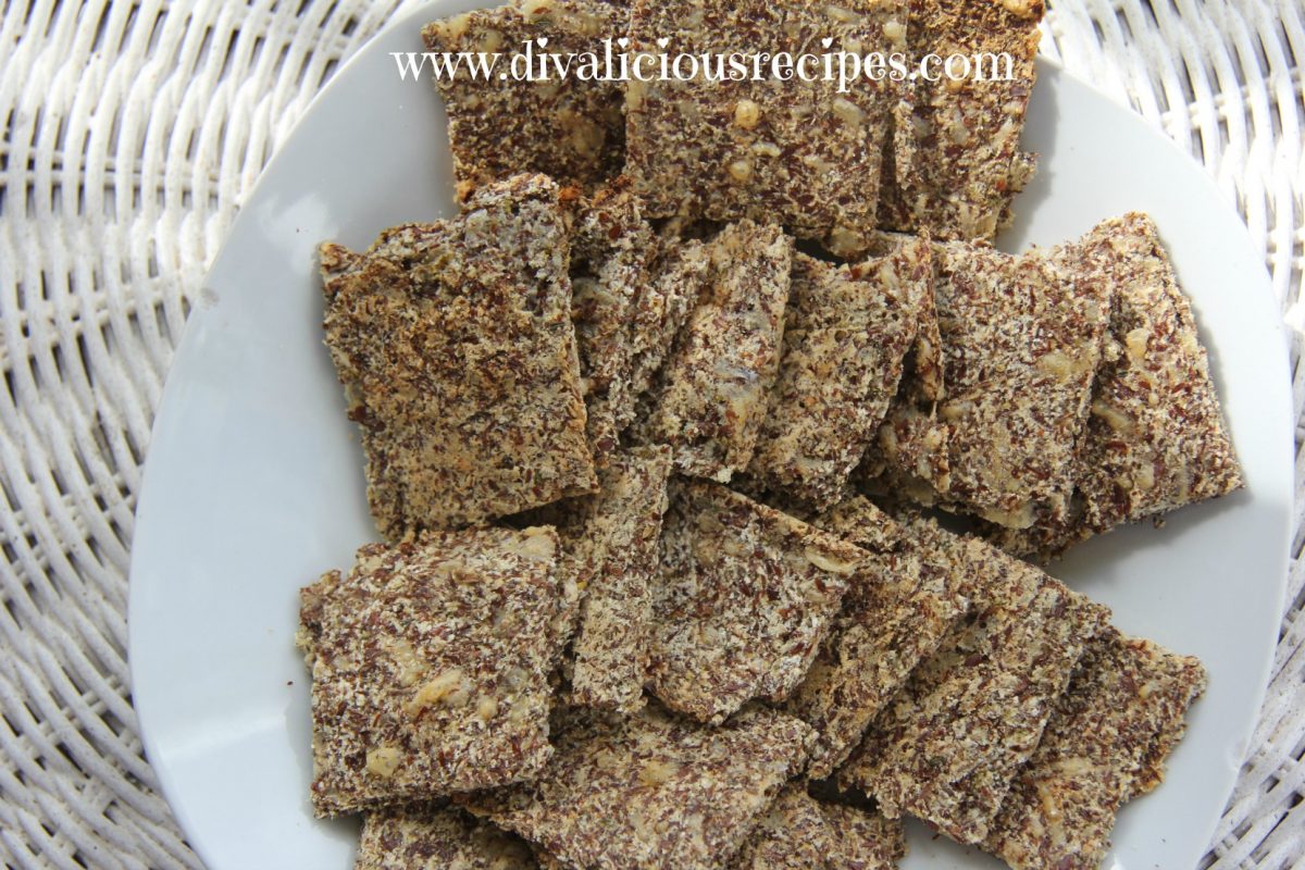 Flaxseed &  Chia Crackers with Thyme and Parmesan