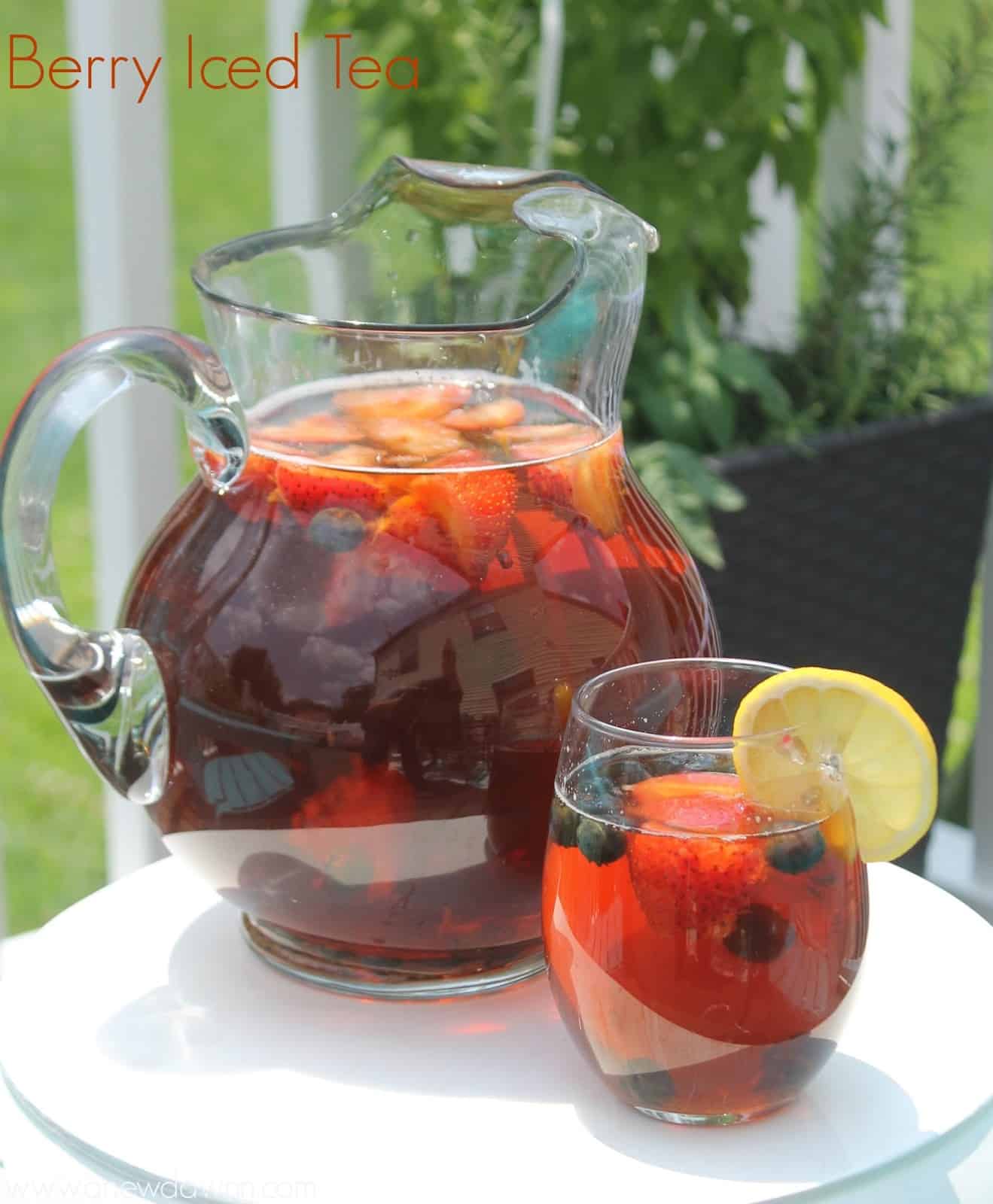 Fresh Brewed Berry Iced Tea {Recipe}