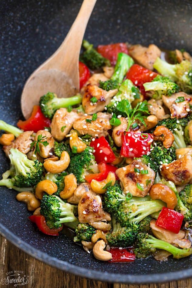 Healthy Cashew Chicken makes the perfect easy weeknight meal ...