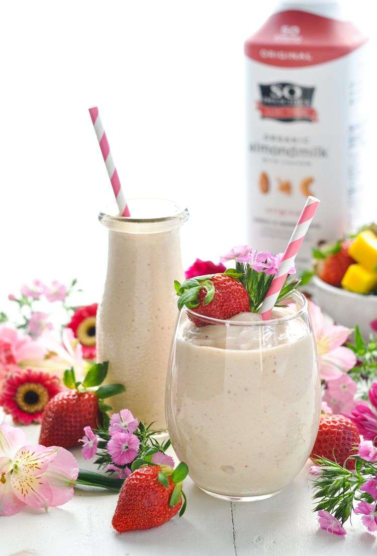Healthy Strawberry Smoothie With Mango {High Protein + Dairy Free ...