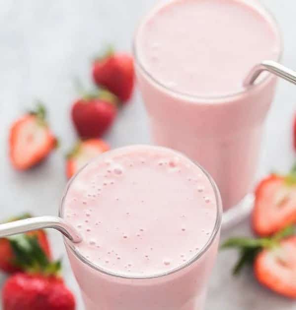 How To Make A Fresh Smoothie : Strawberry Smoothie Recipe Refreshing ...