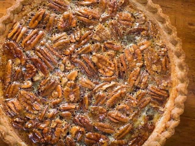 Karo Syrup Pecan Pie {The REAL One}