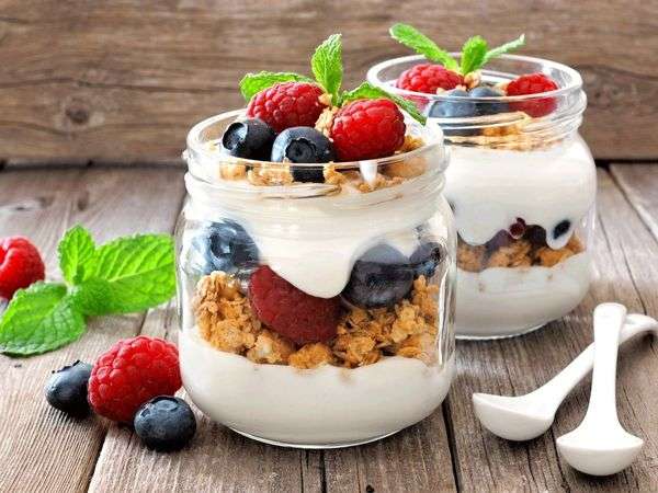 Oatmeal Parfait: A quick and healthy breakfast recipe for people with ...