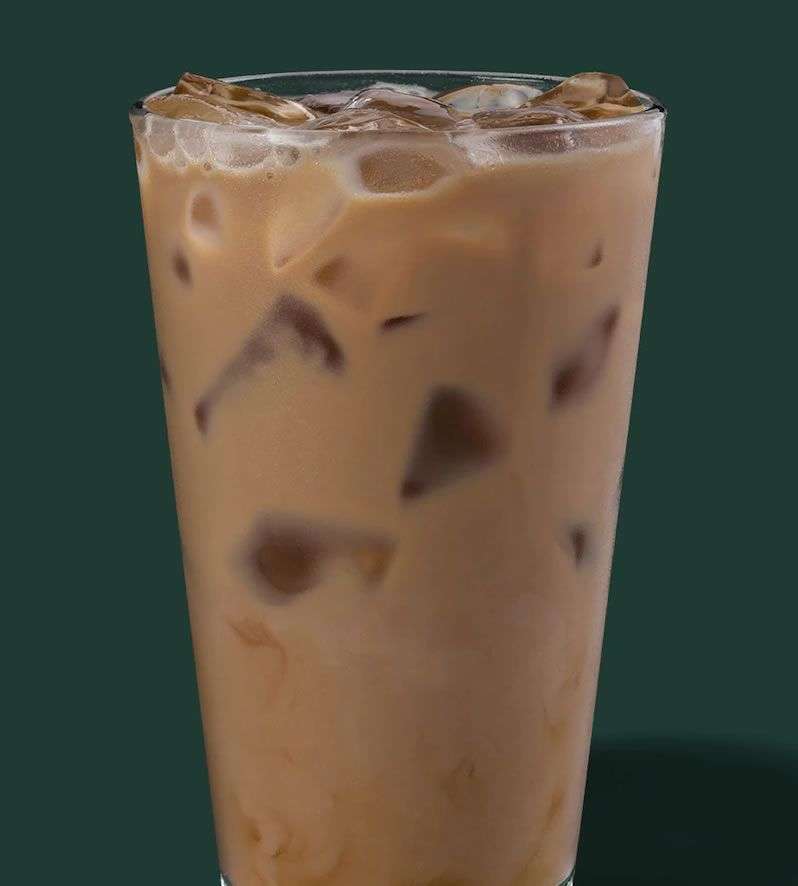 Starbucks Iced Caffè Latte #starbucks #latte #drinks #coffee #espresso ...