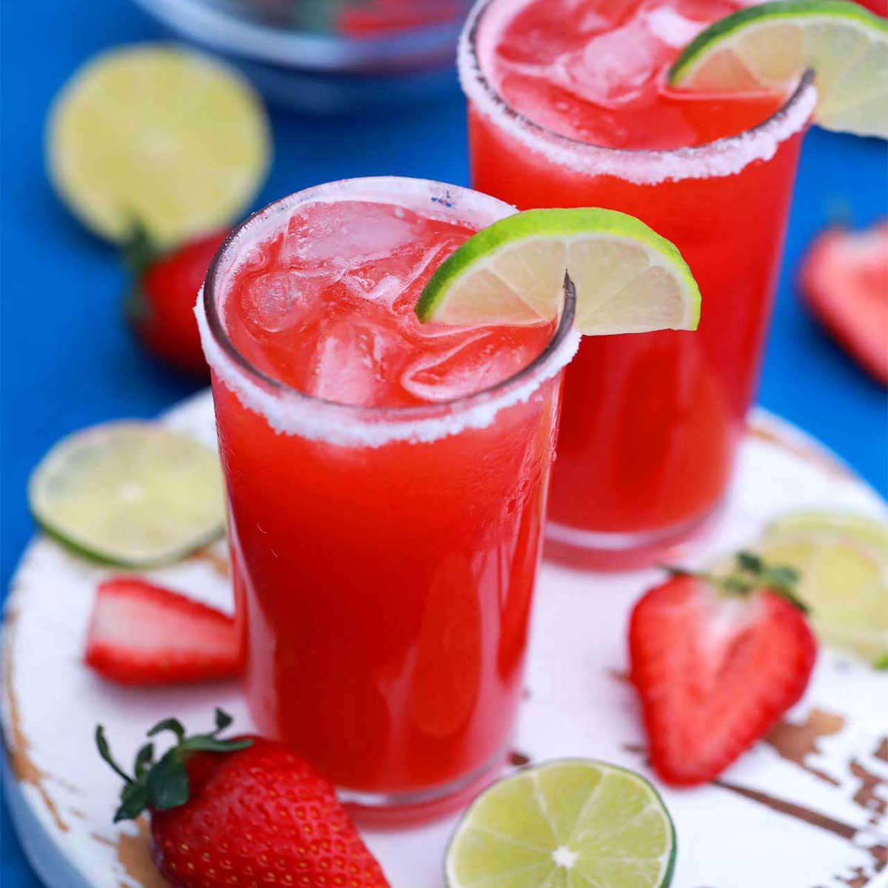 Strawberry Margarita Drink Recipe: easy &  homemade [Video]