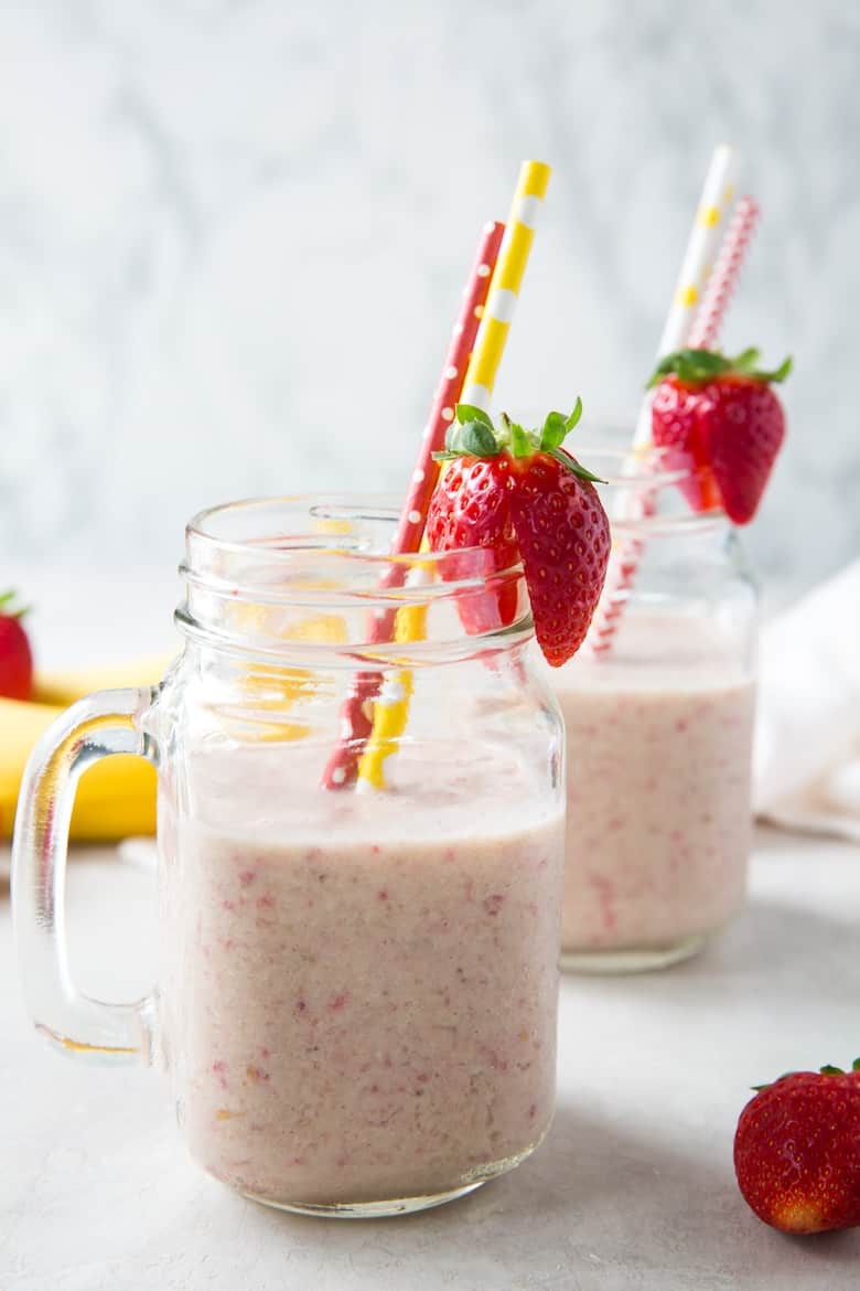 The Best Healthy Strawberry Banana Smoothie Recipe ...